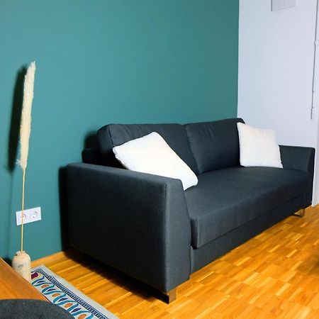 Design Apartment Nr 2 Mit Terrasse Und Parkplatz Straubing Ngoại thất bức ảnh