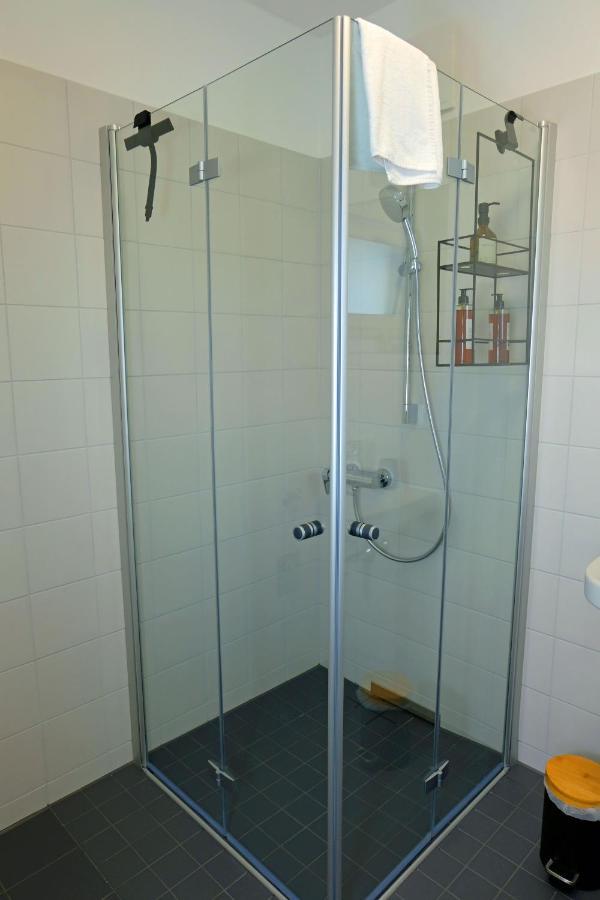 Design Apartment Nr 2 Mit Terrasse Und Parkplatz Straubing Ngoại thất bức ảnh